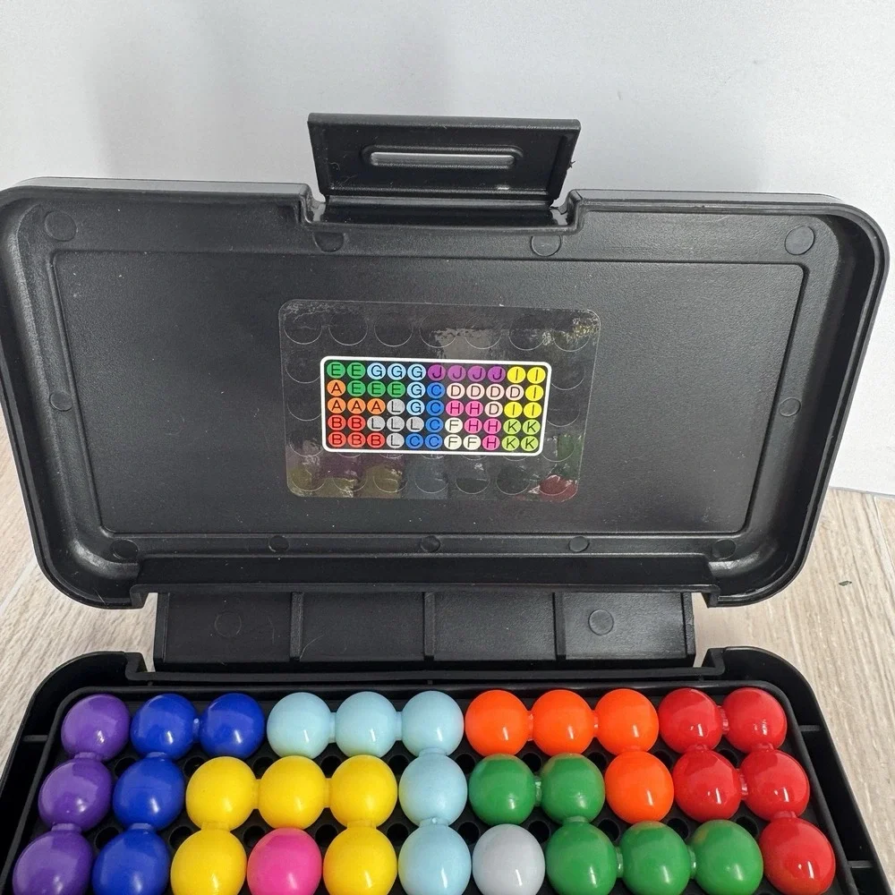 Kanoodle Educational Insights Extreme Brain Teaser Puzzle Game Travel Size Compl